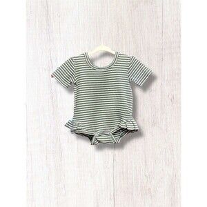 Kate Quinn | Ruffle Leg Bodysuit | 6-12m